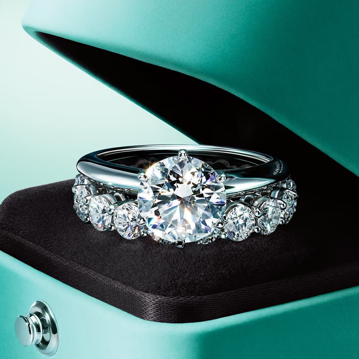 TIFFANY & CO.