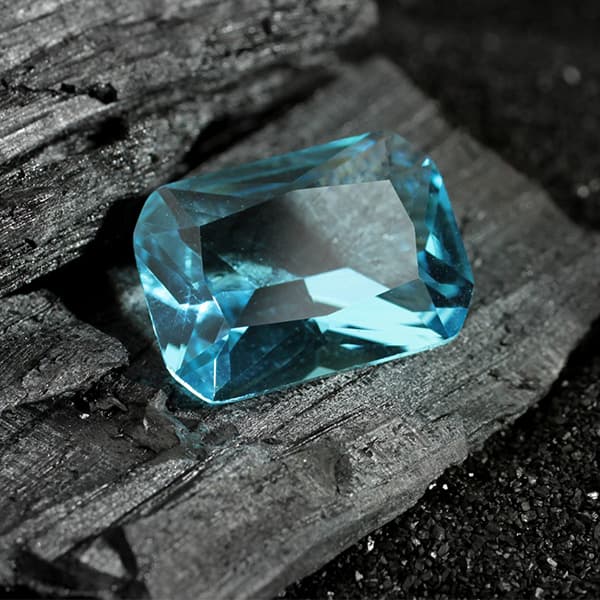 acuamarine stone