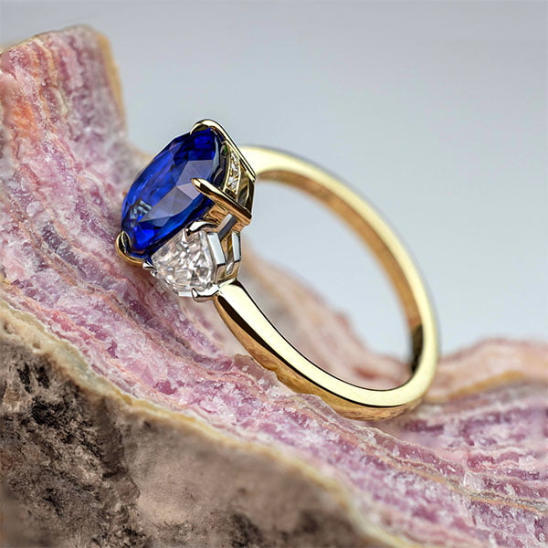 What makes an engagement ring high quality?