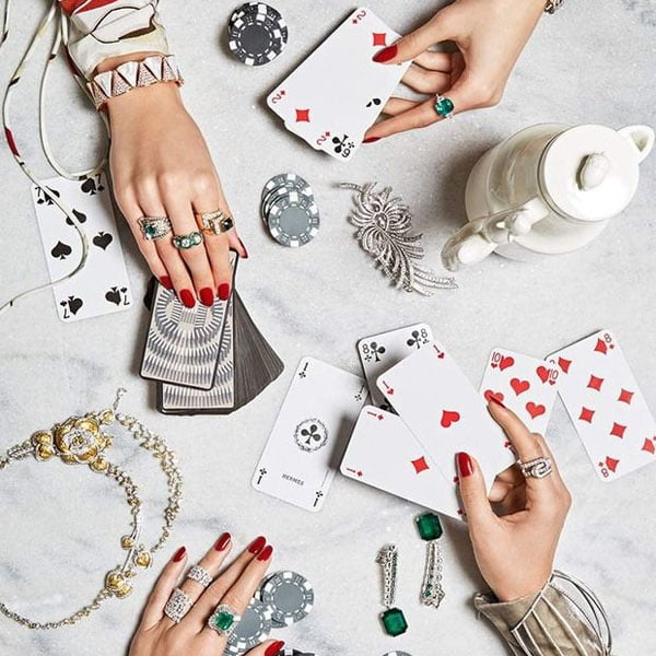 Trends of Jewellery Fashion in High-End Entertainment Venues