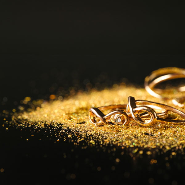 Popular Jewellery Trends Outside the UK