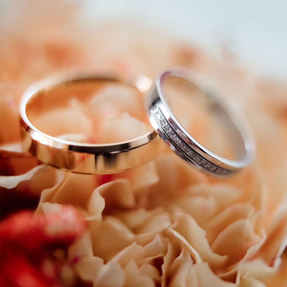 Celebrity Men and Their Stylish Engagement Rings