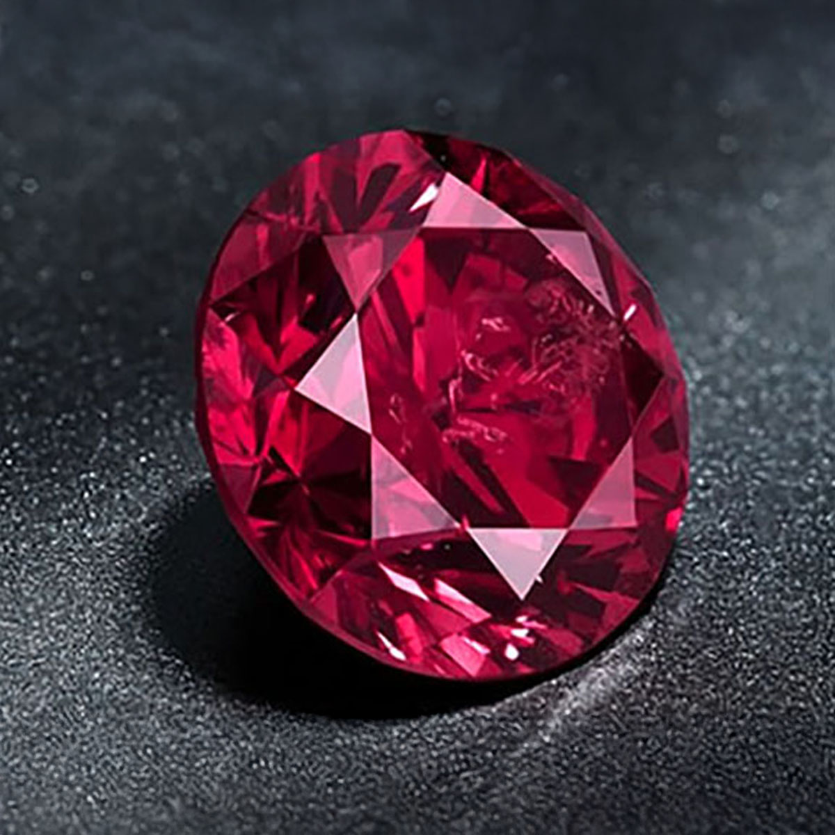 rarest red diamonds, rarest diamonds in the world, famous red diamonds