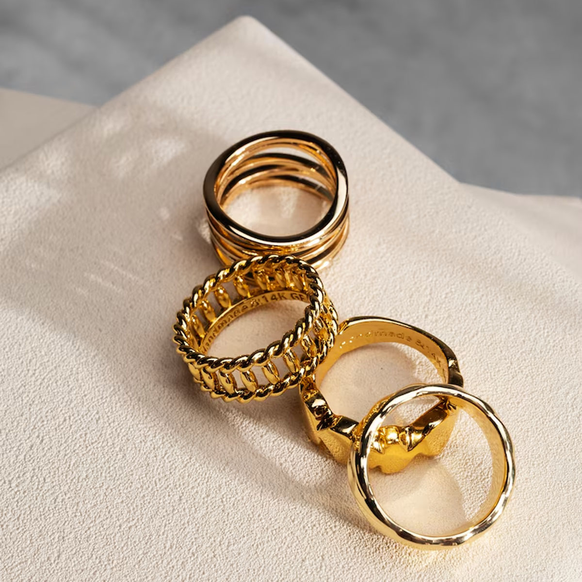 luxury jewellery, iconic jewellery, high-end jewellery