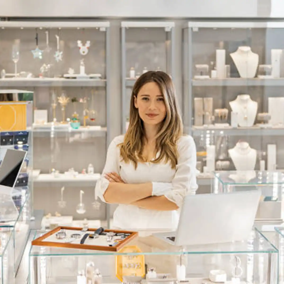 Uncertified jewellery, Hatton Garden, sells gold