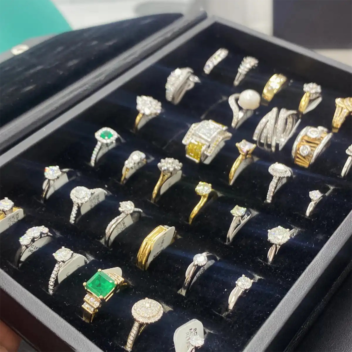 We Buy Diamond - Specialist Buyer photo 1